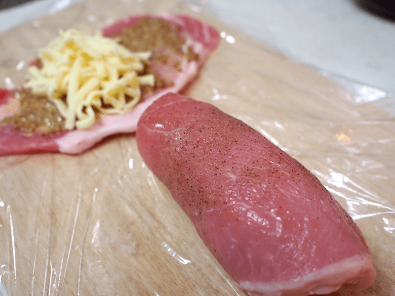 とろ～りチーズで熱々うまい！「豚のマスタードチーズ焼き」