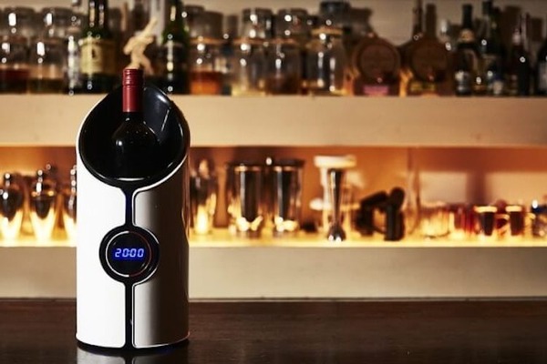 たった数分でお酒を熟成できる？！注目の新製品「Sonic Decanter