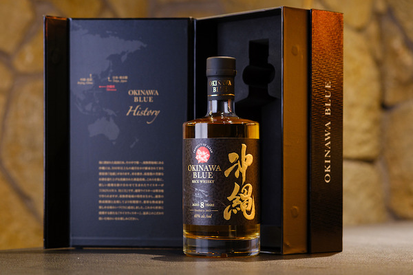 沖縄ブルーライスウイスキー 8年 700ml 40% 沖縄 BLUE 8年 40度 700ml｜酒 ウイスキー ライスウイスキー