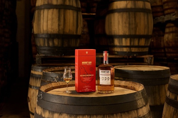 世界最古のラム蒸留所のプレミアム・ラム！】革新的な1本「マウント