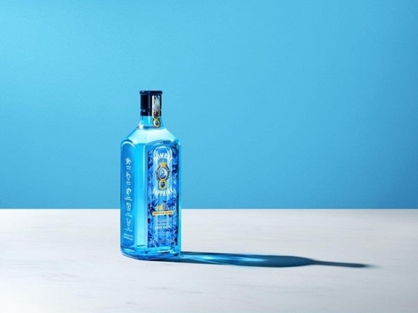 限定品ボトル・終売ボトル　ボンベイサファイア 3本セット ボンベイ・サファイア × 世界的デザイナー！】「ボンベイ・サファイア