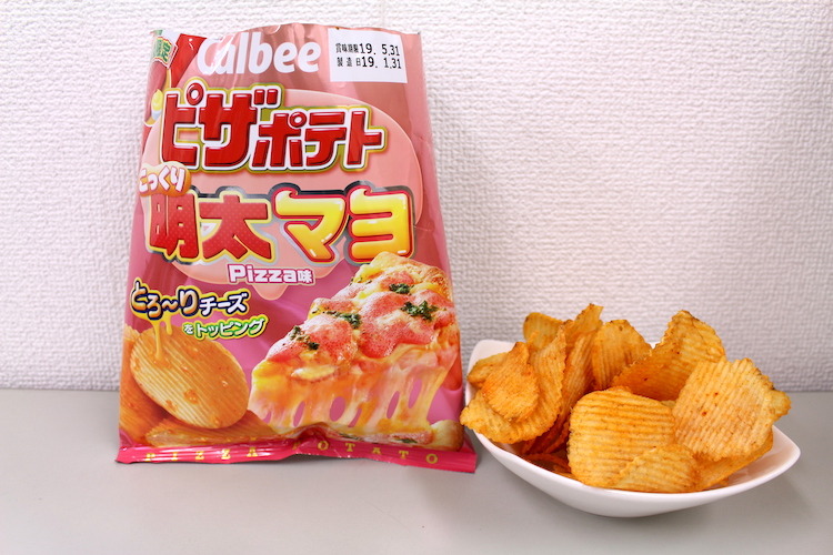 レビュー】人気のピザポテトに明太マヨが登場！「ピザポテト こっくり