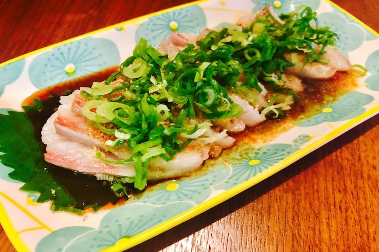 レシピ あっさり刺身にコクをプラス イナダのごまカルパッチョ Nomooo ノモー