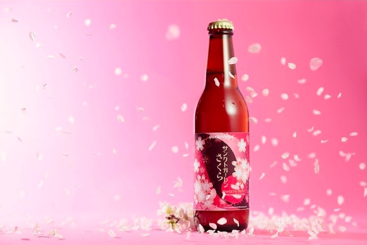 本物の桜の花と葉で風味付けをしたビール「サンクトガーレン さくら