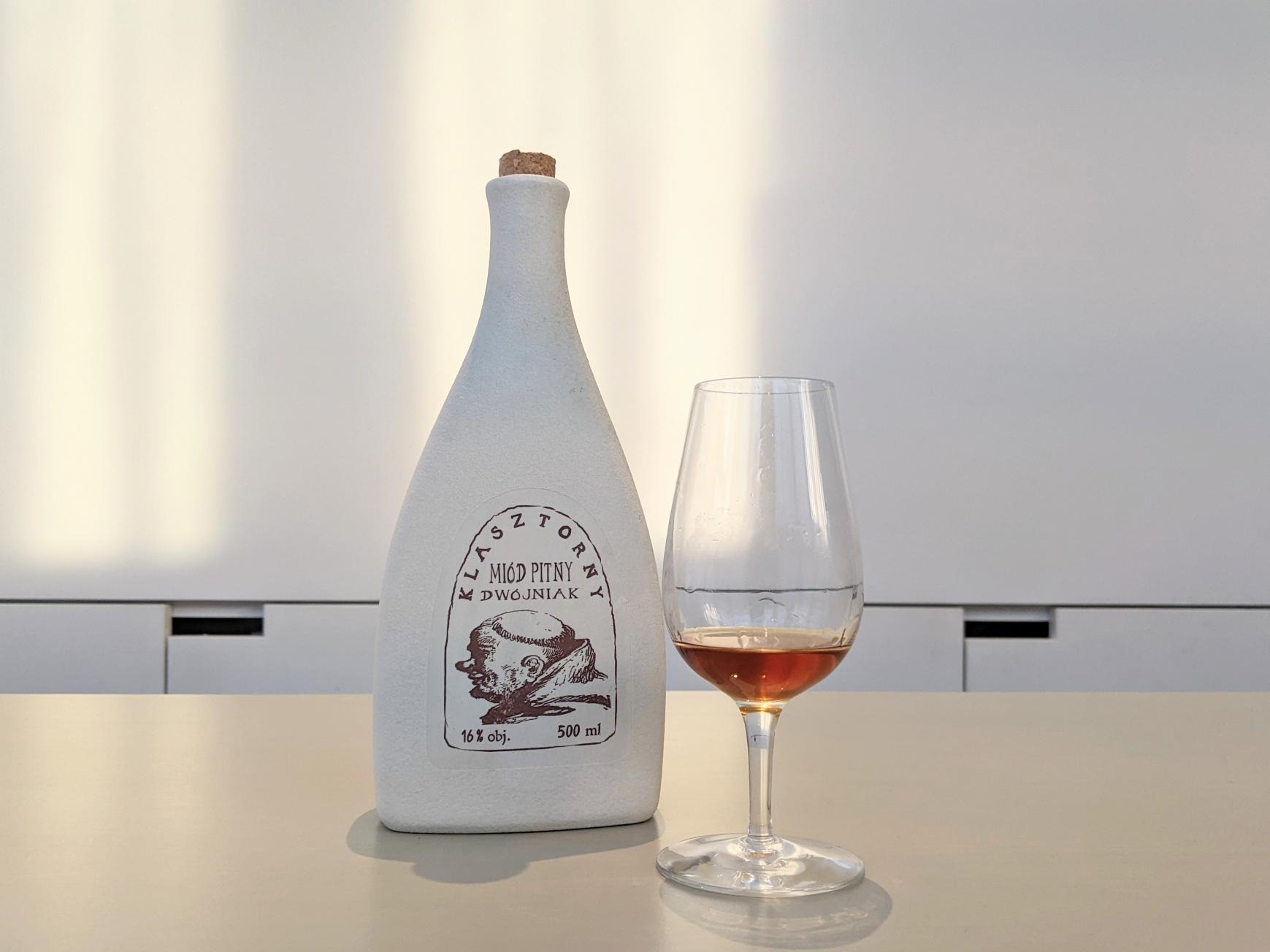 お手軽自宅カクテル】Vol.7：ポーランドの人気ミード