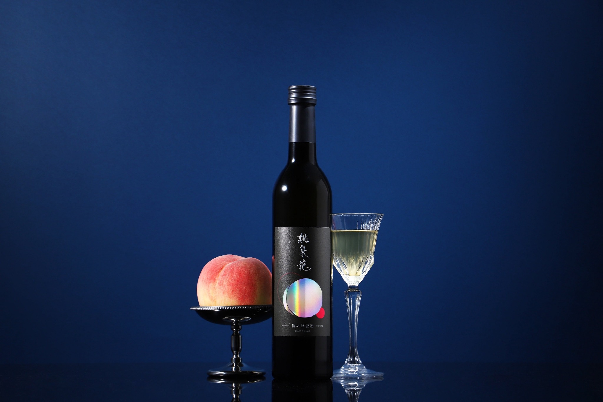 糖度が高く大玉のブランド桃だけを贅沢に使用！】蜂蜜酒×桃のお酒「桃