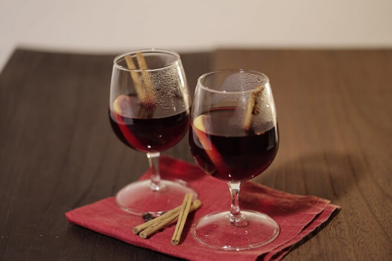 ホットワインに便利！レンジも使えるワイングラスHARIO「耐熱フレーバーグラス」新発売
