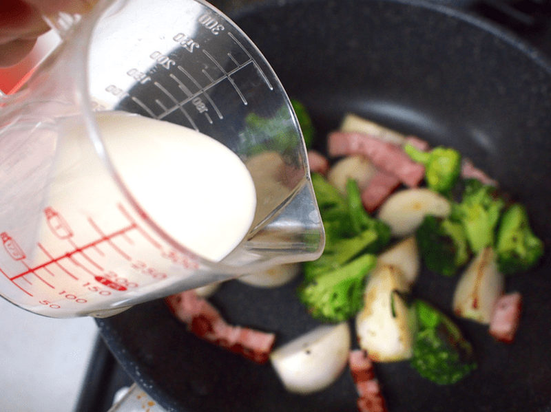 【レシピ】冬野菜の絶品おつまみ！こくトロ「カブロッコリーの豆乳煮」
