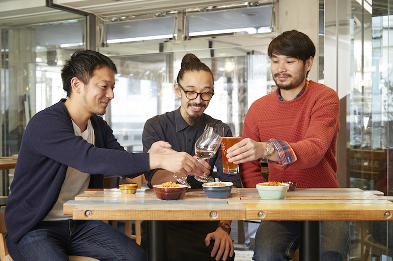 お酒の専門家がマジで検証！ベビースターラーメンに合うお酒はなに？