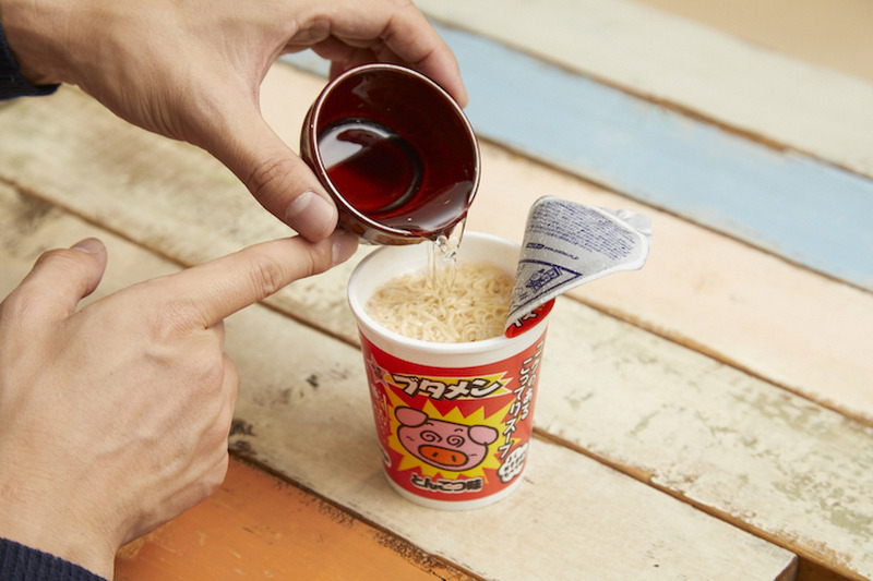 お酒の専門家がマジで検証！ベビースターラーメンに合うお酒はなに？