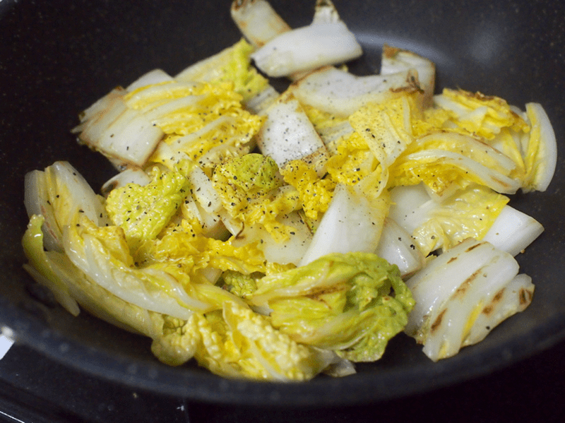 【レシピ】旬の食材をシンプルに味わう「焼き白菜のしらす餡かけ」