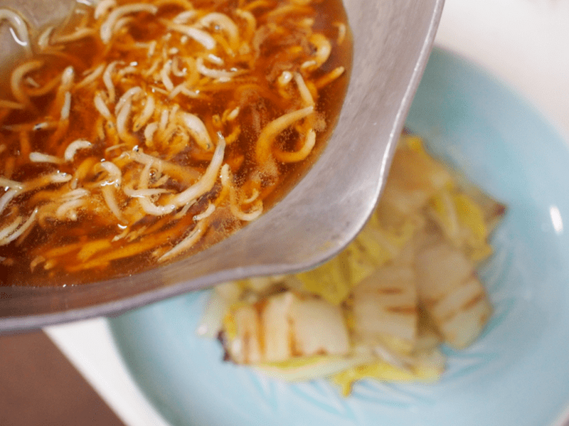 【レシピ】旬の食材をシンプルに味わう「焼き白菜のしらす餡かけ」