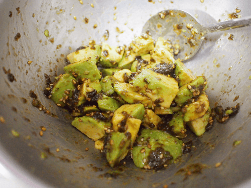 【レシピ】速攻作れる”時短”おつまみ「海苔アボカド」