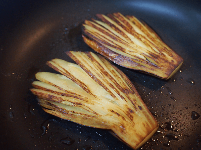 【レシピ】ピリ辛肉味噌がそそる！おつまみにピッタリ「変わり麻婆茄子」