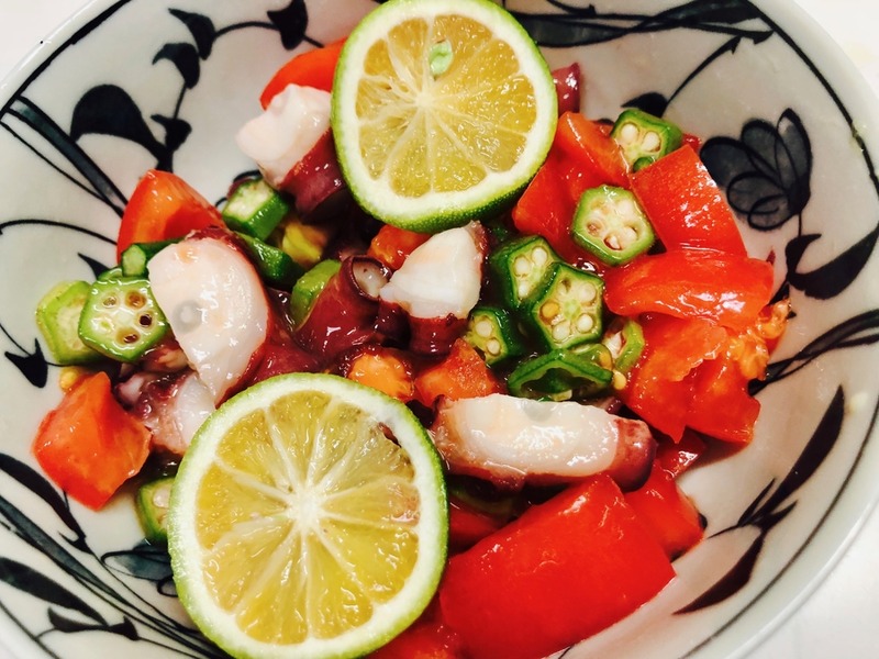 【レシピ】彩りもカラフル！サッパリ美味しい「タコ・トマト・オクラの夏マリネ」