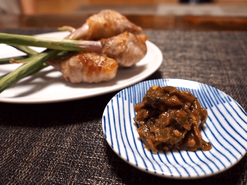 【レシピ】辛みと脂の旨味が病みつきになる！「豚巻き葉生姜」