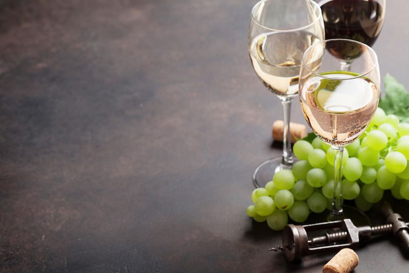 【ソムリエコラム】ワイン好きは覚えておこう！「白ワイン」の代表的なブドウ品種をご紹介