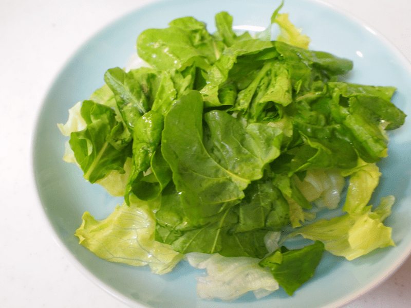 【レシピ】野菜が止まらなくなる！魔法のドレッシング「肉ドレサラダ」