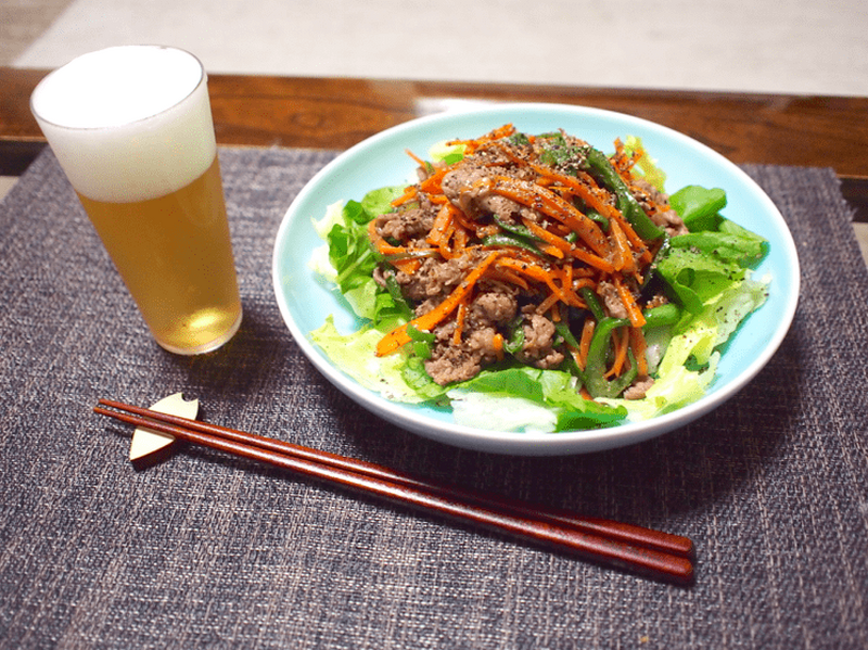 【レシピ】野菜が止まらなくなる！魔法のドレッシング「肉ドレサラダ」