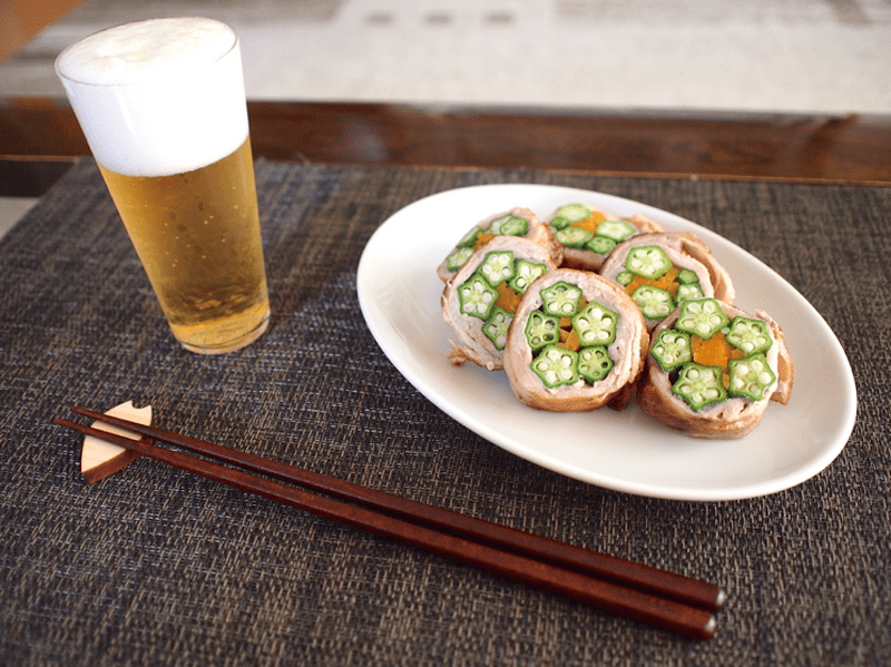 【レシピ】肉も野菜もバランスよく！見た目も華やか「オクラのお花巻き」