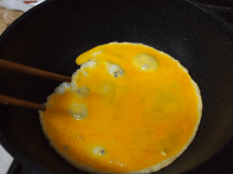 【レシピ】ふわふわ卵がたまらない！「きくらげと豚肉の卵炒め」