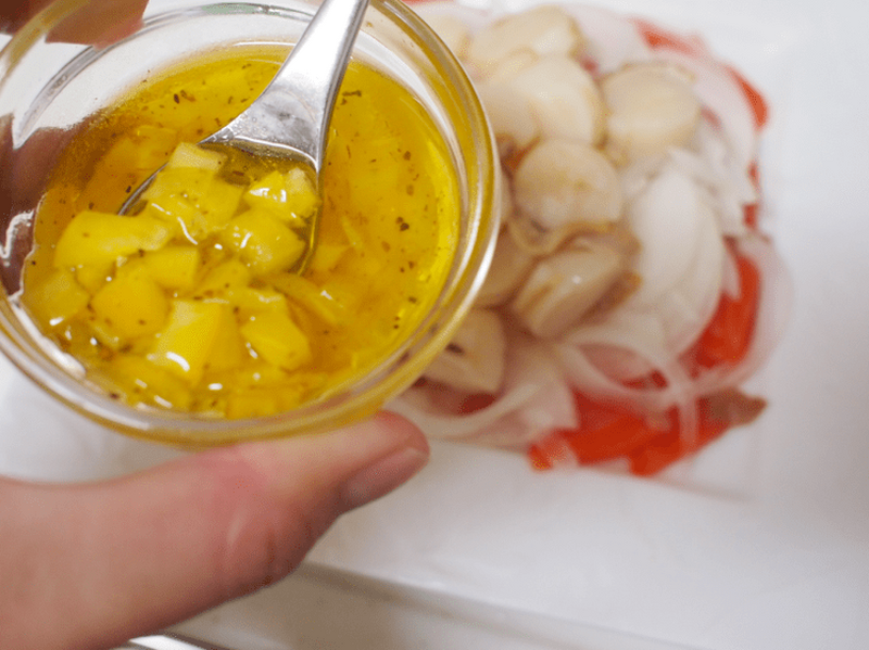 【レシピ】サラダ感覚でパクパク食べたい「サーモンとホタテの簡単マリネ」