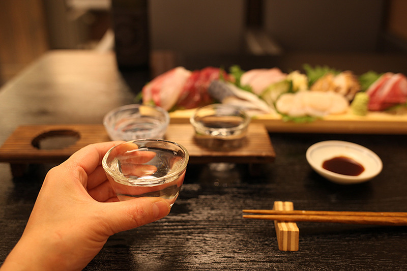 新鮮な魚と豊富な日本酒が楽しめる！新橋「焼魚男 弐」に行ってきた