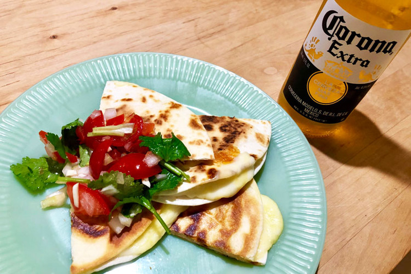 【レシピ】ビールと合う簡単メキシカン料理「チーズケセディーヤ」