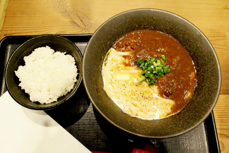 女性一人でも入りやすい！お洒落なうどん酒場「山下本気うどん」に行ってきた