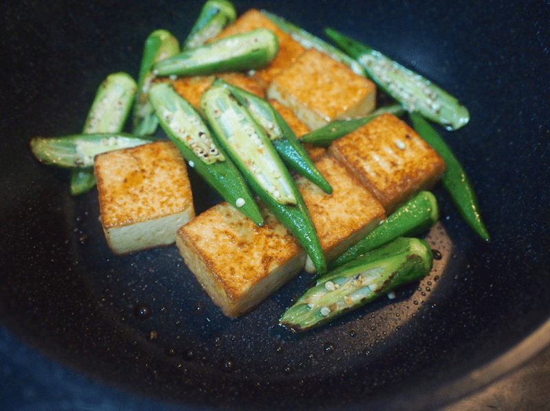 【レシピ】ホッとする和おつまみ「厚揚げとオクラのみぞれ煮」