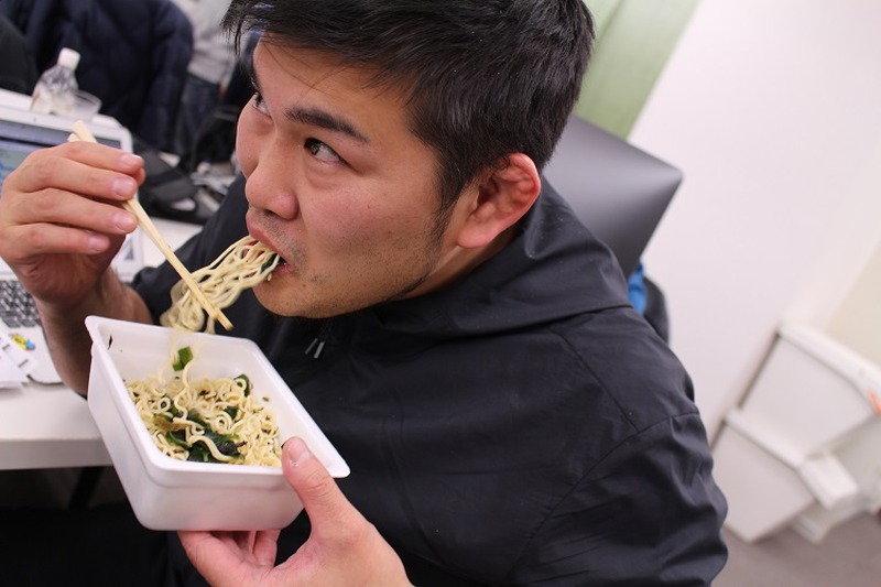 【レビュー】ラーメン大好き女子大生が「ペヤング スカルプDやきそば」を食べてみた