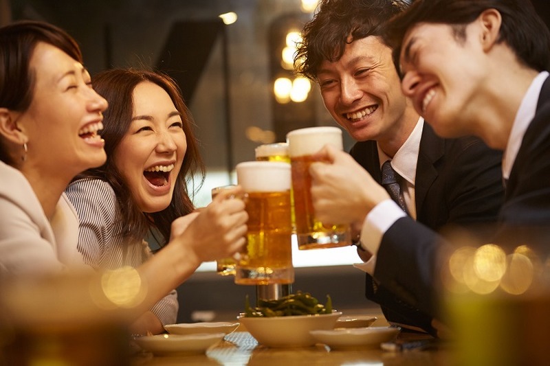 【飲み会対策】二日酔いは防げる！？お酒を飲む前にしておくべき事前準備をご紹介