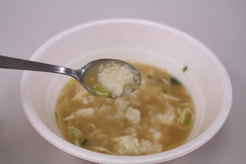 【レビュー】ラーメン大好き女子大生が「行列のできる店のラーメン 海老鶏白湯」を食べてみた