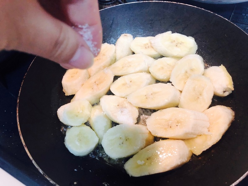 【レシピ】余ったバナナが簡単にオシャレおつまみに変身！「焼きバナナ～ラム風味～」