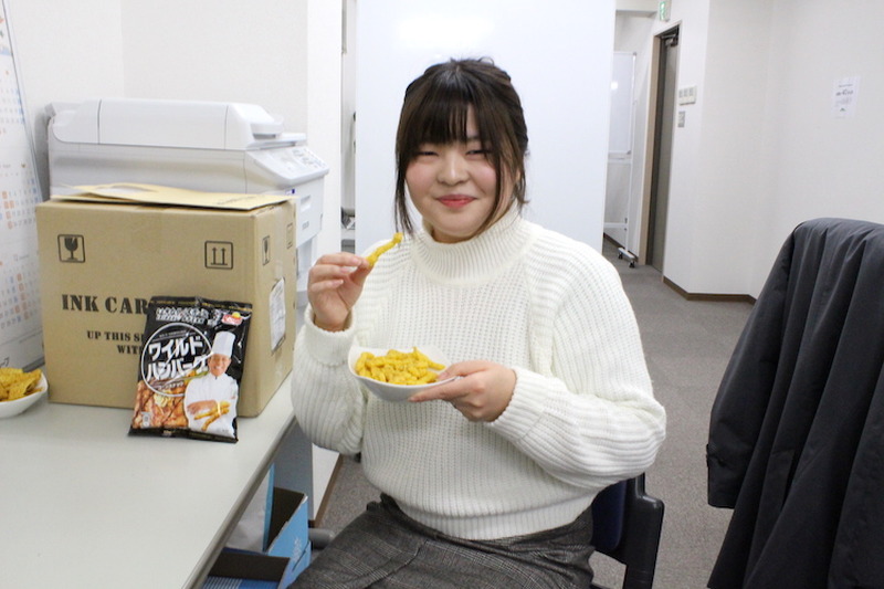 【レビュー】再現度”鬼高”！？「いきなり！ステーキ コーンスナック ワイルドハンバーグ味」を食べてみた