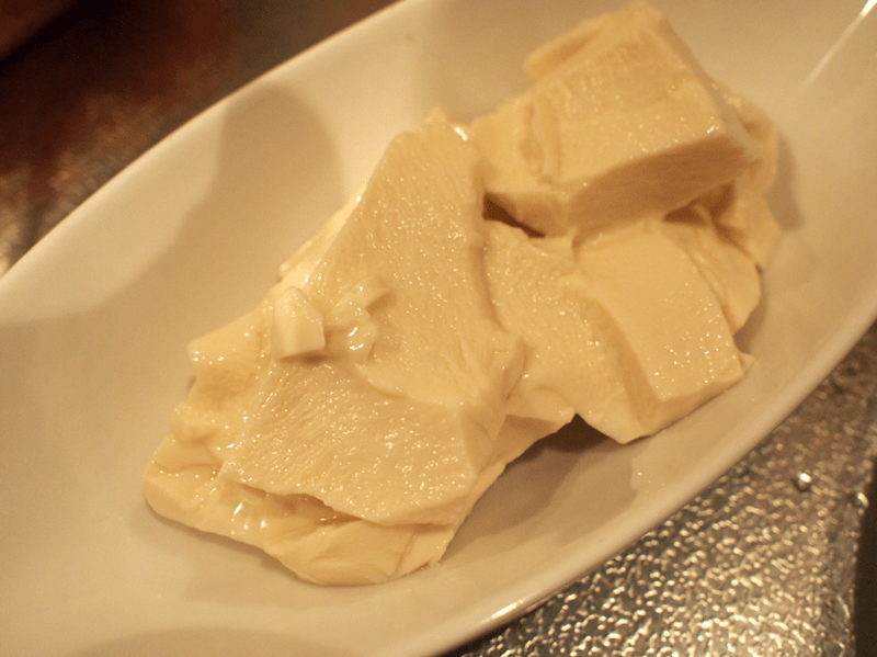【レシピ】とろ～り卵黄が食欲をそそる「濃厚ぶっかけ豆腐」