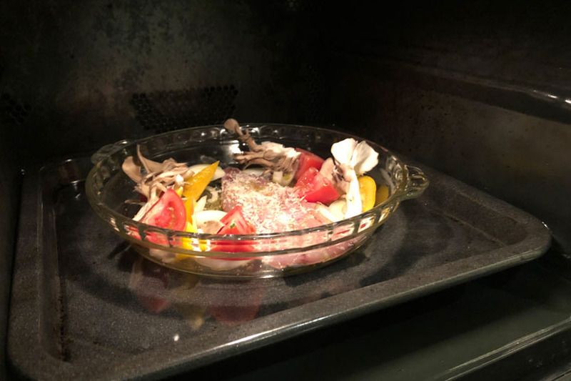 【レシピ】オーブン料理でおしゃれなオツマミ「イワシと野菜のヘルシーパン粉焼き」
