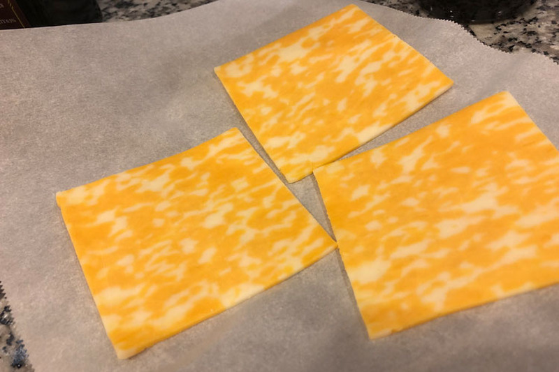 【レシピ】パリパリ食感が最高のおつまみ「チーズ煎餅」