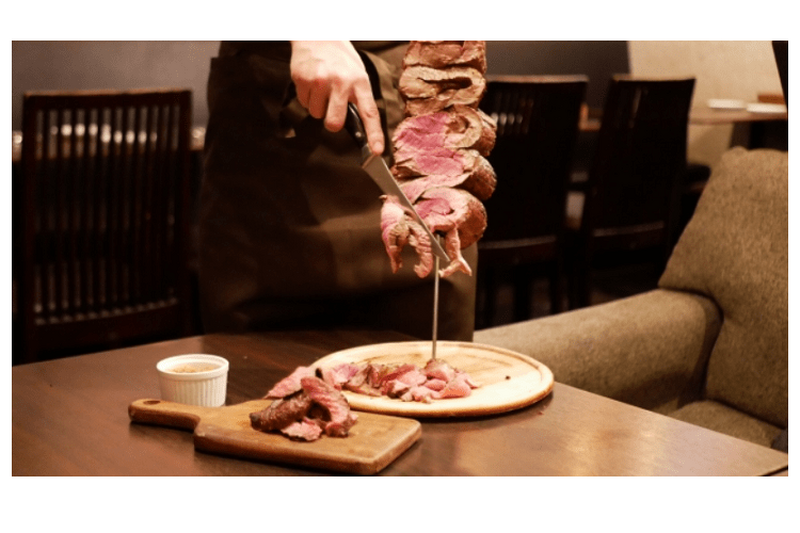 ローストビーフ・生ハム・ビーフステーキ・シュラスコが食べ放題！「XROSS CASA(クロスカーサ)新宿東口店」にてお得なキャンペーン開催