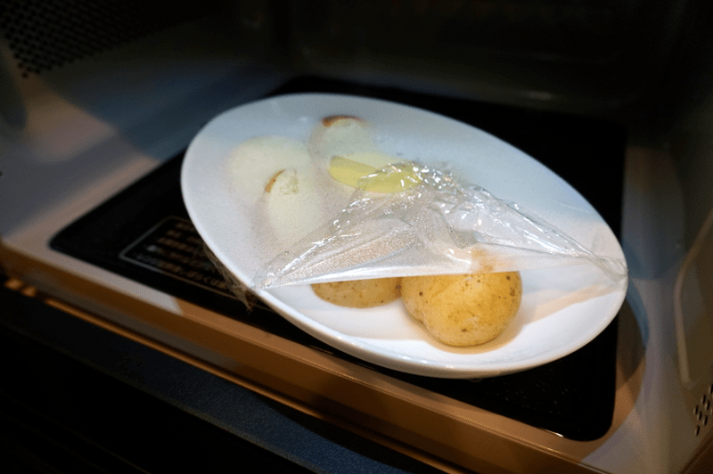 【レシピ】とろとろお肉としみしみ新じゃがの「手羽じゃが」