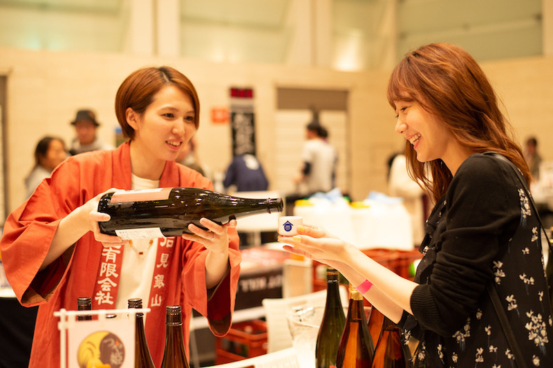 日本酒フェスはこう楽しむ！利き酒師タレント・高田秋が酒イベントを120%楽しむ方法を学んできた