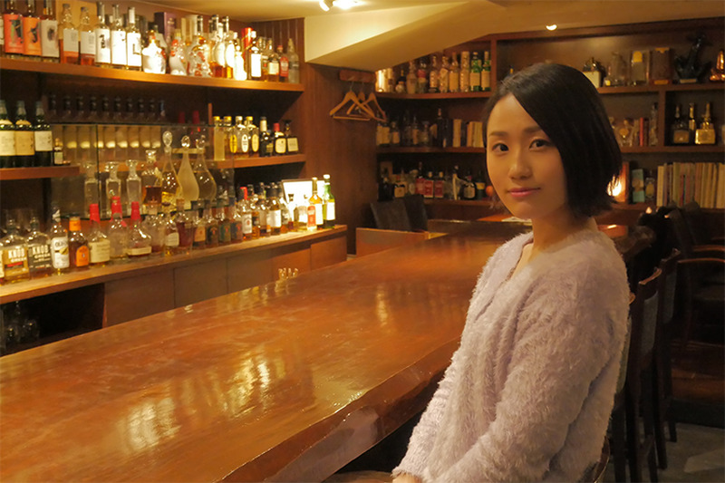 【完全保存版】女優・善知鳥いおがプロにウイスキーの美味しい飲み方を聞いてきた