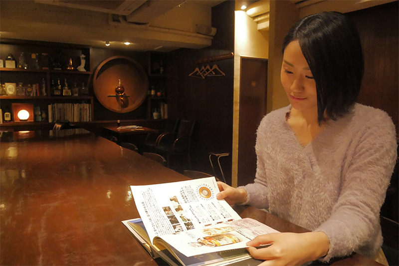 【完全保存版】女優・善知鳥いおがプロにウイスキーの美味しい飲み方を聞いてきた