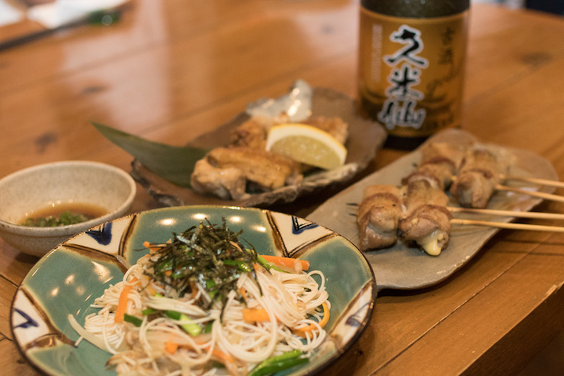 泡盛ガール&泡盛の女王と行く！沖縄酒場放浪紀