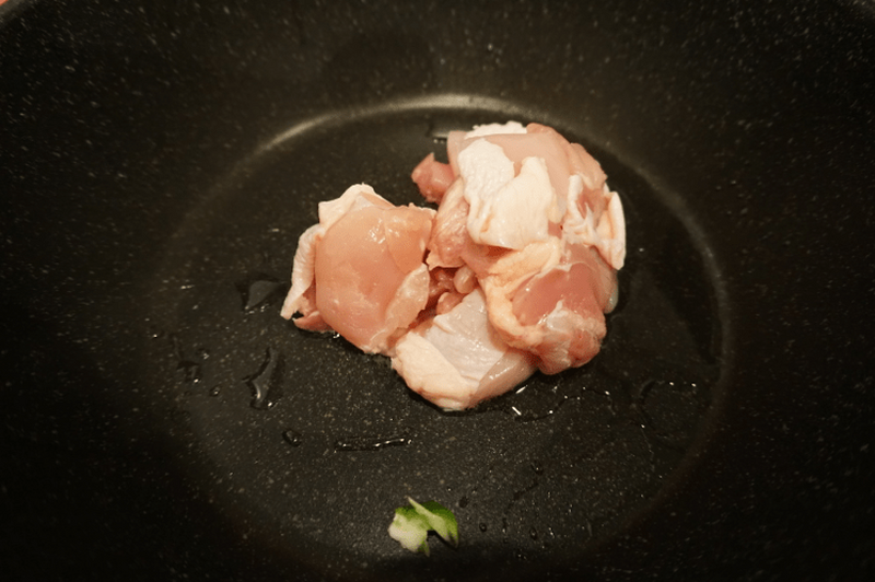 【レシピ】新しいのに懐かしい味！お酒のお供に最適な「しいたけと鶏肉の皿蒸し卵」