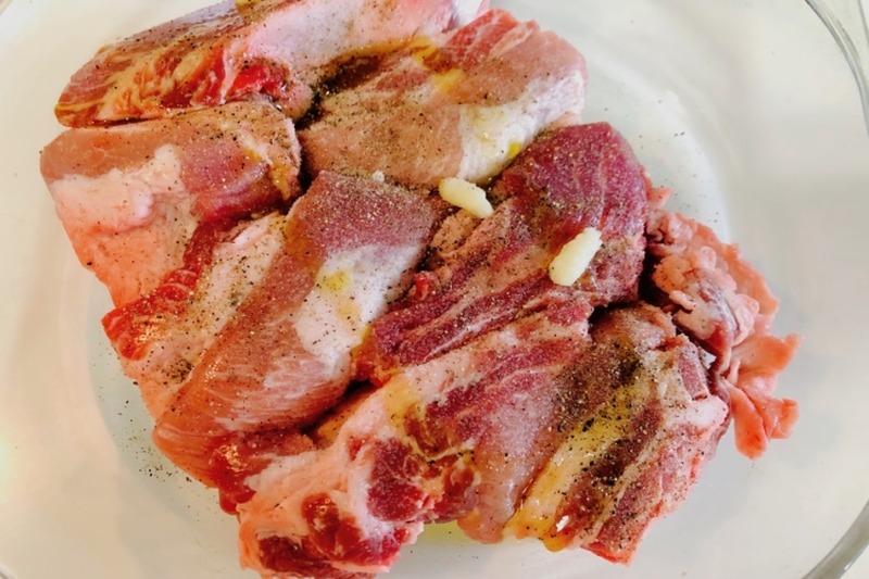 【レシピ】塩ハーブでシンプルに！夏にぴったり「豚スペアリブのフレッシュハーブ焼き」