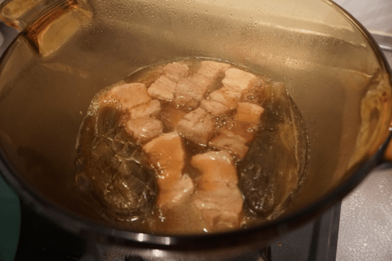 【レシピ】鍋でコトコトするだけ！「豚と丸ごと茄子のとろとろ煮」