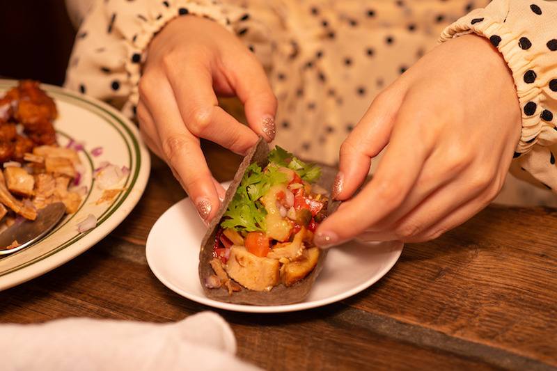 初心者にもできるペアリング！大矢梨華子が恵比寿でビール×カレーの昼呑みしてきた