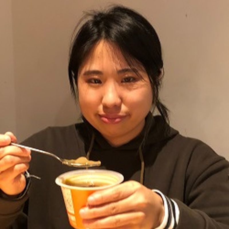 【レビュー】SNSで話題沸騰！コンビニで買える贅沢「まるごと玉ねぎスープ」を食べてみた