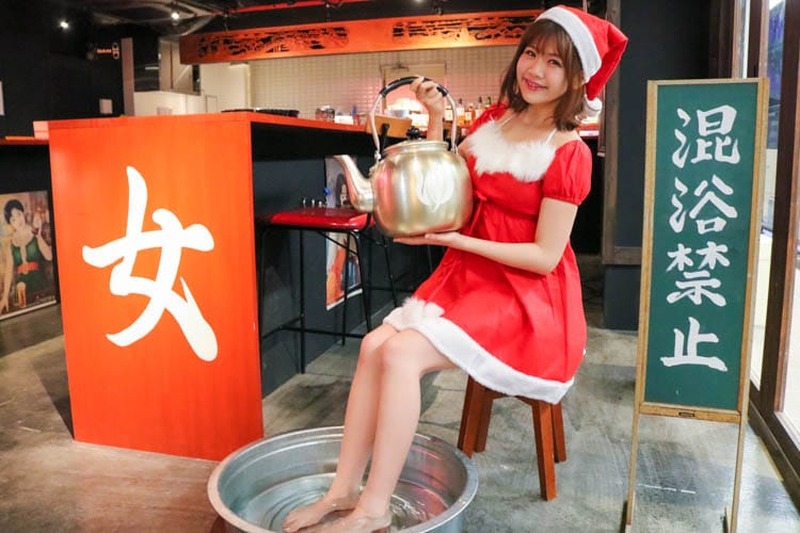 お湯に浸かりながらお酒が飲める！話題の“銀座裏コリドー”「ゆBAR」に行ってきた